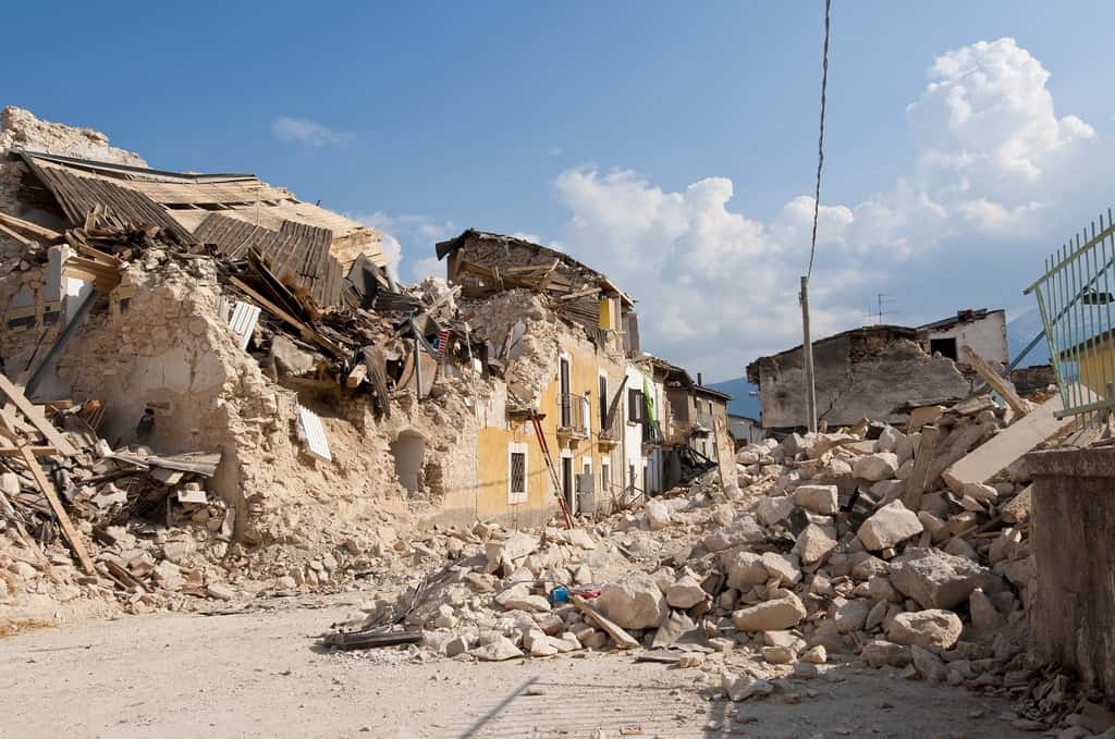 Dégâts causés par un tremblement de terre. © Angelo Giordano, Pixabay
