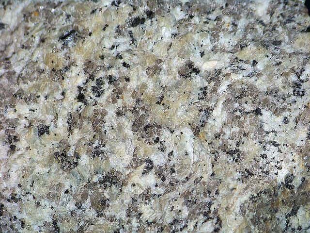 Granite riche en quartz © Piotr Sosnowski, <em>Wikimedia Commons</em>, CC by-sa 4.0