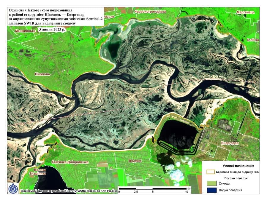Le lac de barrage de Kakhovka aujourd'hui largement asséché. © image satellite de la Nasa, eu4waterdata.eu
