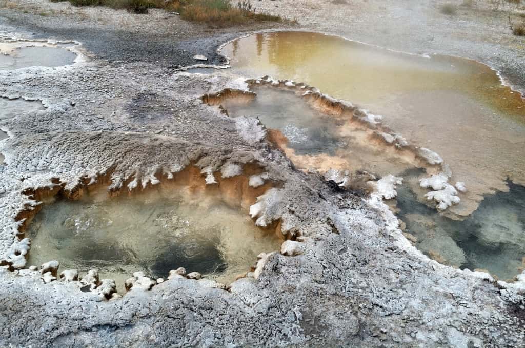 Non loin du lac Shoshone, dans le parc de Yellowstone, se trouve l'une des plus importantes concentrations de geysers au monde. © DP, Jake Lowenstern