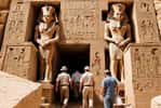 Image générée par intelligence artificielle d’archéologues pénétrant dans un tombeau égyptien. © OpenArt.ai