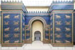 La porte d'Ishtar, construite à l'une des entrées de Babylone, fidèlement reconstituée au Musée de Pergame à Berlin. © Bildarchiv Preussischer Kulturbesitz