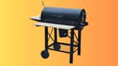 Le barbecue à charbon de bois américain Serge est parfait pour des grillades de bonne qualité © Cdiscount