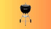 Ce barbecue à charbon Weber Classic Kettle fait partie des meilleures ventes de ce site de vente en ligne © Cdiscount