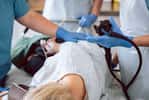  Une coloscopie se déroule sous anesthésie générale. © Kzenon, Adobe Stock