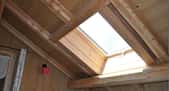 Chevêtre de trémie pour fenêtre de toit. © Charpente et Menuiserie de l’Oisans