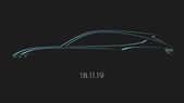Ce croquis officiel du futur SUV électrique Ford reprend la signature lumineuse typique de la Ford Mustang. © Ford