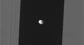 Pan, au centre de la division d’Encke. © Nasa, JPL-Caltech