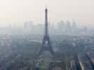 Pollution au-dessus de Paris. © Alberto Hernández, Flickr