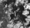 Le 17 janvier 2012, le satellite WorldWiew-1 a pris cette image du Costa-Concordia, échoué sur la côte de l’île de Giglio. Le satellite opère depuis 496 km d’altitude et fournit des photographies dont la résolution est de 50 cm. © Digital Globe