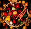 Le Programme national nutrition santé (PNNS) recommande de consommer au moins cinq portions de fruits et légumes par jour. Ces aliments contiennent des nutriments essentiels comme des vitamines, des minéraux et des fibres. Il est donc très important de les intégrer dans son régime alimentaire. Dans cette nouvelle étude, les chercheurs ont mis en évidence un lien entre une alimentation équilibrée et une baisse du sentiment dépressif. © Faith goble, Flickr, cc by 2.0