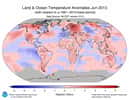 Carte des anomalies de température sur l'océan et les terres dans le monde, pour le mois de juin 2013. En bleu sont indiquées les anomalies négatives (qui caractérisent un mois plus frais que la moyenne) et en rouge, les anomalies positives (un mois plus chaud que la moyenne). La France est en bleu, elle a connu des températures inférieures à la moyenne. © NOAA, DP