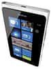Microsoft et Nokia ont développé un partenariat étroit afin de développer des smartphones basés sur Windows Phone, comme ce Lumia 900. © Nokia
