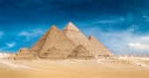 La Grande Pyramide de Gizeh est la plus grande de toutes. Et la seule merveille du monde antique qui subsiste encore aujourd’hui. Et des chercheurs veulent la sonder aux rayons cosmiques pour révéler ses secrets. © Günter Albers, Adobe Stock