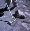 Sur cette image prise lors d'une mission lunaire du programme Apollo, le régolite est bien visible. © Nasa