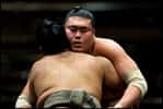 Le sumotori, sport national au Japon, oppose deux combattants obèses. C'est l'une des rares occasions où le surpoids est bien accepté. Si un médicament contre l'obésité venait à sortir un jour, il ne serait probablement pas détourné à des fins de dopage par ces sportifs. © Incanus Japan, Fotopédia, cc by nc sa 2.0