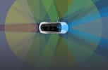 L'Autopilot des Tesla n'est pas un système de conduite autonome à part entière. Il requiert que le conducteur garde ses mains sur le volant et soit attentif à la route. © Tesla