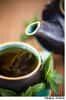 Boire de grandes quantités de thé vert ne serait pas bénéfique contre le cancer du sein. © Beboy/Fotolia