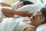 L'apnée obstructive du sommeil a pour conséquences une diminution de l'apport en oxygène et un éveil pendant le sommeil. © BESTIMAGE, Adobe Stock