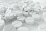 Les traitements préventifs à faible dose d'aspirine sont contre-indiqués à partir de 60 ans. © crevis, Fotolia