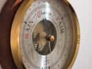 Le baromètre est un instrument permettant de mesurer la pression atmosphérique et d’indiquer la tendance météorologique à venir. © James E. Petts, Flickr, CC by-sa 2.0