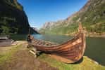 En Norvège, à l'aide de géoradars, des archéologues ont découvert un bateau viking sur un monticule. © Tomas Marek, Adobe Stock
