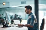 Votre cerveau rétrécit… même si vous faites du sport ? Voici ce que révèle cette étude. © PeopleImage, iStock