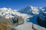 Le glacier du Cervin, comme ceux du reste des Alpes, connaît une fonte accélérée ces dernières années qui oblige les États limitrophes à revoir la définition de leur frontière. © Keerathi, Adobe Stock