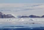Tous les glaciers groenlandais, comme le glacier d’Upernavik, au nord-ouest du territoire, s’effritent progressivement. Y compris dans les régions que l’on pensait encore épargnées par le réchauffement climatique. © Shfaqat Abbas Khan