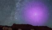 Représentation du halo de la galaxie d'Andromède et de la place qu'il occupe dans le ciel terrestre, si on pouvait le voir. © Nasa