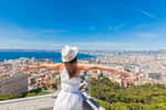 Le temps s'annonce beaucoup plus chaud que la moyenne au sud-est de la France, comme ici à Marseille. © Igor Stepovik, Adobe Stock