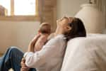 La phase de post-partum dure environ six semaines après la naissance de l'enfant. © Home-stock, Adobe Stock