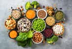 En intégrant ces diverses sources de protéines végétales dans votre alimentation quotidienne, vous pouvez non seulement répondre à vos besoins nutritionnels mais aussi profiter d'une expérience culinaire riche et savoureuse. © nadianb, Adobe Stock