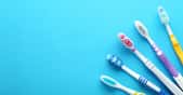 Les brosses à dents sont des produits à durée de vie limitée. Alors, lesquelles choisir pour éviter un trop grand impact sur l’environnement ? © 5second, Adobe Stock