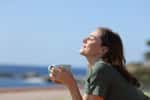 La surveillance de notre respiration pourrait à l’avenir permettre d’en savoir plus sur notre bien-être mental et physique. © PheelingsMedia, Adobe Stock