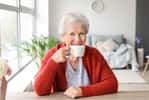 Vivre chez soi le plus longtemps possible est le souhait de nombreuses personnes âgées. © Pixel-Shot, Adobe Stock