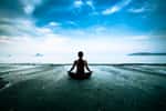 Des études avaient déjà montré que la méditation agit sur le cerveau. Désormais, il semble qu'elle agisse également sur l'épigénome. © Patrick Foto, Shutterstock