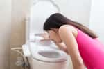 Le syndrome vomitif cyclique provoque des crises impressionnantes de vomissements. © ryanking999, Adobe Stock