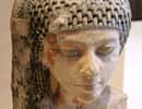 La princesse Mérytaton, fille aînée d'Akhenaton et Néfertiti et sœur de Toutânkhamon, pourrait bien avoir été la nourrice de ce dernier. Cette sculpture semblant la représenter est conservée au Louvre. © Guillaume Blanchard, Wikipédia, CC by-sa 1.0