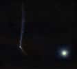 C/2013 US10 (Catalina) ou comète Catalina photographiée le 9 décembre dans le ciel des îles Canaries. Le gros point lumineux en bas à droite est Vénus. © Fritz Helmut Hemmerich, Spaceweather