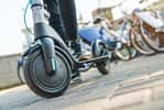 La trottinette électrique Xiaomi Electric Scooter 4 Go est en promotion © InsideCreativeHouse, Adobe Stock