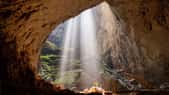 Hang Soon Dong : la plus grande grotte du monde filmée avec un drone