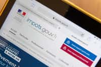 La déclaration de revenus issus d'un job étudiant ou d'un job d'été est soumise à plusieurs conditions, comme votre âge et le montant total des revenus perçus. © Pixavril, Adobe Stock.