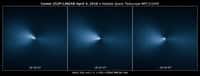 La comète 252P/Linear photographiée par Hubble le 4 avril à trois moments différents. © Nasa, Esa, J.-Y. Li (Planetary Science Institute)