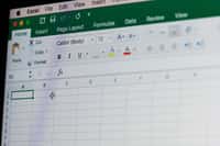 Fusionner et fractionner des cellules dans Excel permet de travailler la mise en page. © Adobe Stock, PixieMe