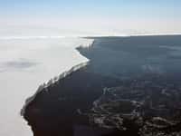 La Barrière de Getz, située sur la côte sud-ouest de l'Antarctique. © Nasa, ESA