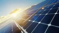 Le panneau solaire permet de réaliser de belles économies en énergie. © kimly, Adobe Stock