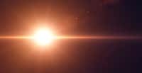 Bételgeuse, l’étoile géante de la constellation d’Orion, serait plus proche et moins grande que les astronomes le pensaient. Il lui resterait encore au moins 100.000 années à vivre avant d’exploser en supernova. © Vadimsadovski, Adobe Stock