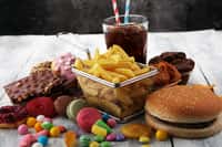 Frites, sodas, confiseries... pourraient être reliés à la maladie de Crohn. © beats_, Adobe Stock