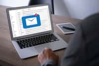 Les attaques de phishing passent bien souvent par des e-mails. Si vous avez un doute sur l'origine d'un e-mail, ne l'ouvrez. © onephoto, Adobe Stock